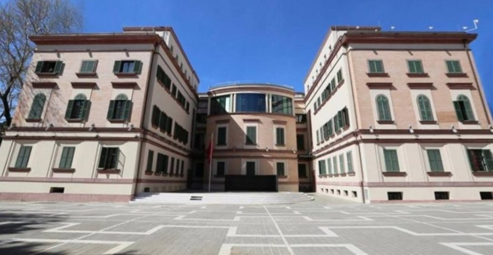 Zyrat e shpërndarjes së kartave të ID të hapura të shtunën për zgjedhjet