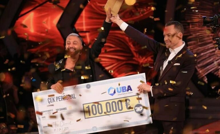 Ledion Liço befason Gjestin me një urim të veçantë për ditëlindjen