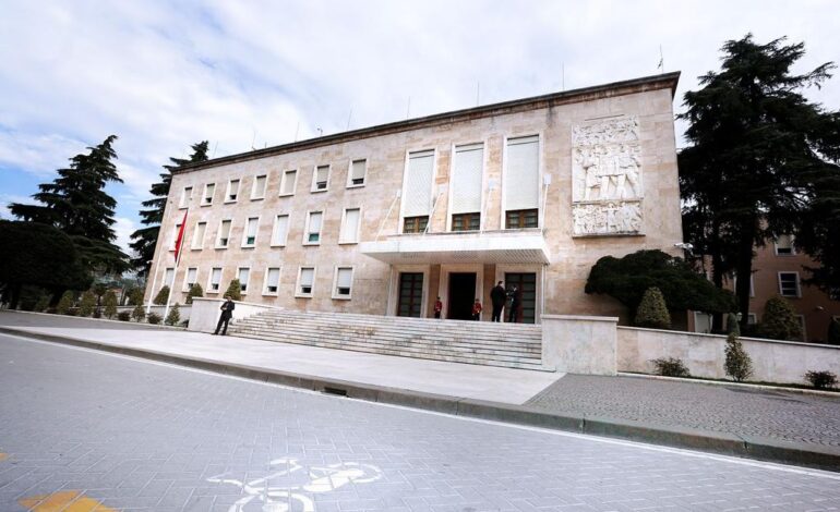 Qeveria vendos të fshijë gjobat e 10 viteve të fundit dy ditë para zgjedhjeve