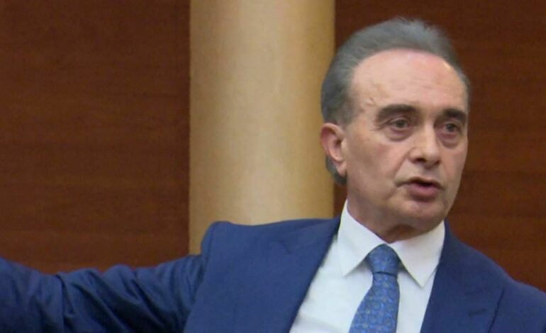 Luan Baçi pranon humbjen në Fier: Ndjesë demokratëve!