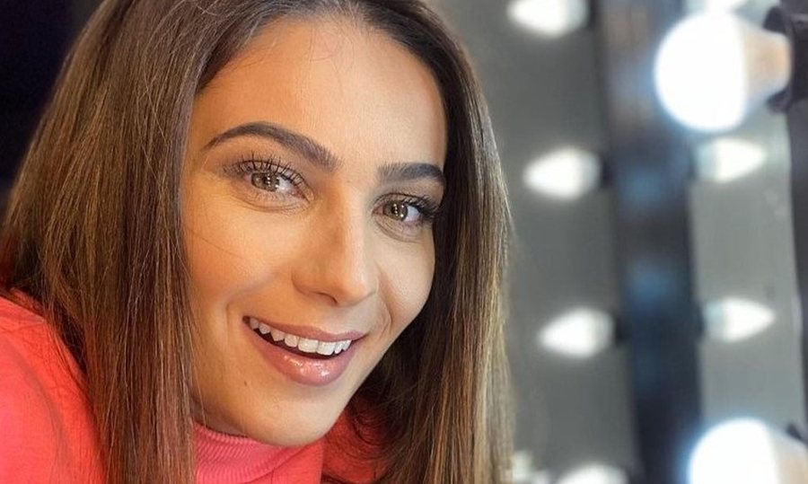 Përlot Delinda Disha, rrëfen dhimbjen që fshihet pas buzëqeshjes