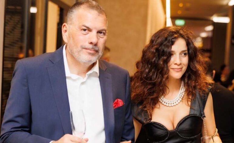 “Jemi porti i njëri-tjetrit”, Eroldi dhe Diola shijojnë dashurinë në “mes të detit”