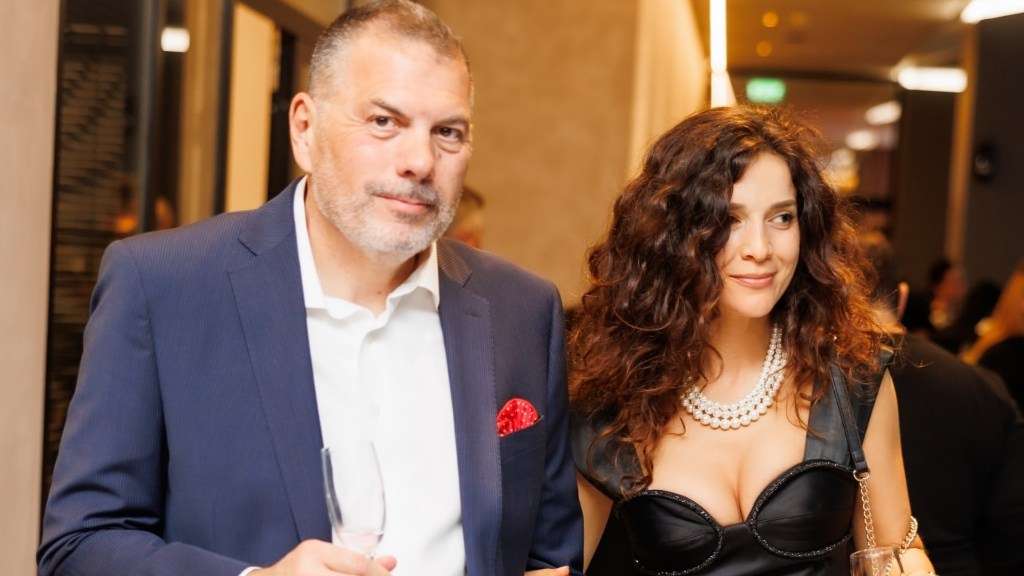 “Jemi porti i njëri-tjetrit”, Eroldi dhe Diola shijojnë dashurinë në “mes të detit”