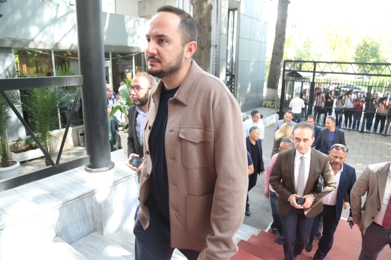 Lirohet nga burgu Ervin Salianji